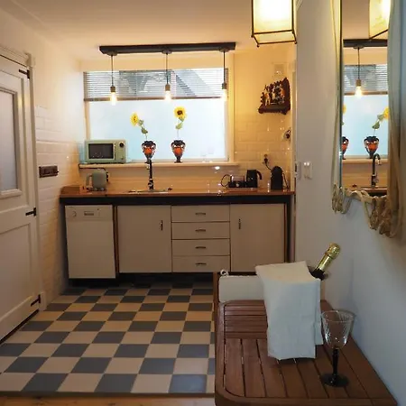 Bureau Warmoesstraat Bed & Breakfast