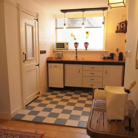 Bureau Warmoesstraat Bed & Breakfast