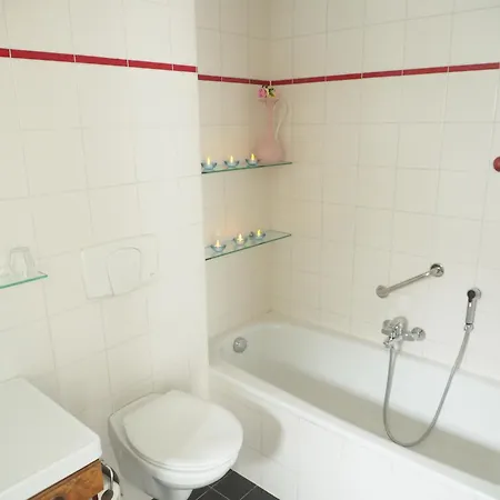 Bureau Warmoesstraat 3*