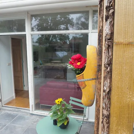 Bed & Breakfast Bureau Warmoesstraat *