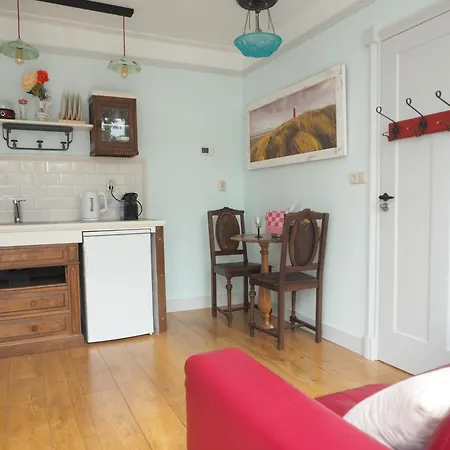 Bureau Warmoesstraat Bed & Breakfast